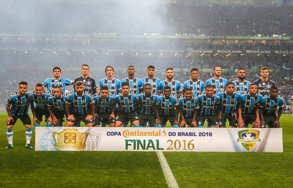 Ir para  <p>O futebol &eacute; feito de ciclos, os temidos e imprevis&iacute;veis ciclos. Para o Gr&ecirc;mio, um nada feliz teve fim na noite de ontem (assim espera a torcida), com a conquista da Copa do Brasil 2016. Um triunfo com a...